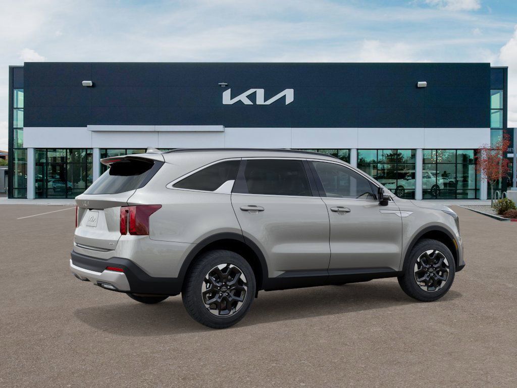 2026 Kia Sorento S photo 3