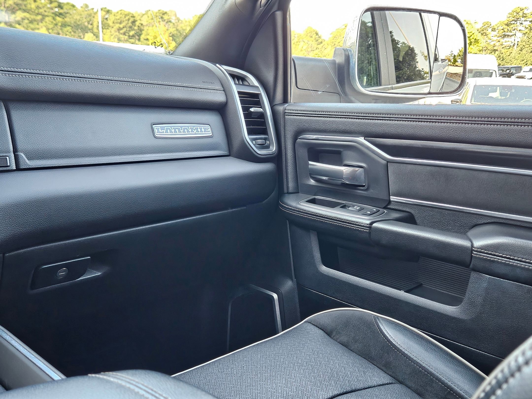 2022 Ram 2500 Laramie photo 11