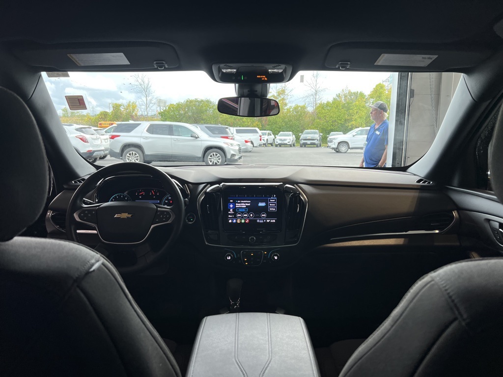 2023 Chevrolet Traverse Cloth 1LT photo 8
