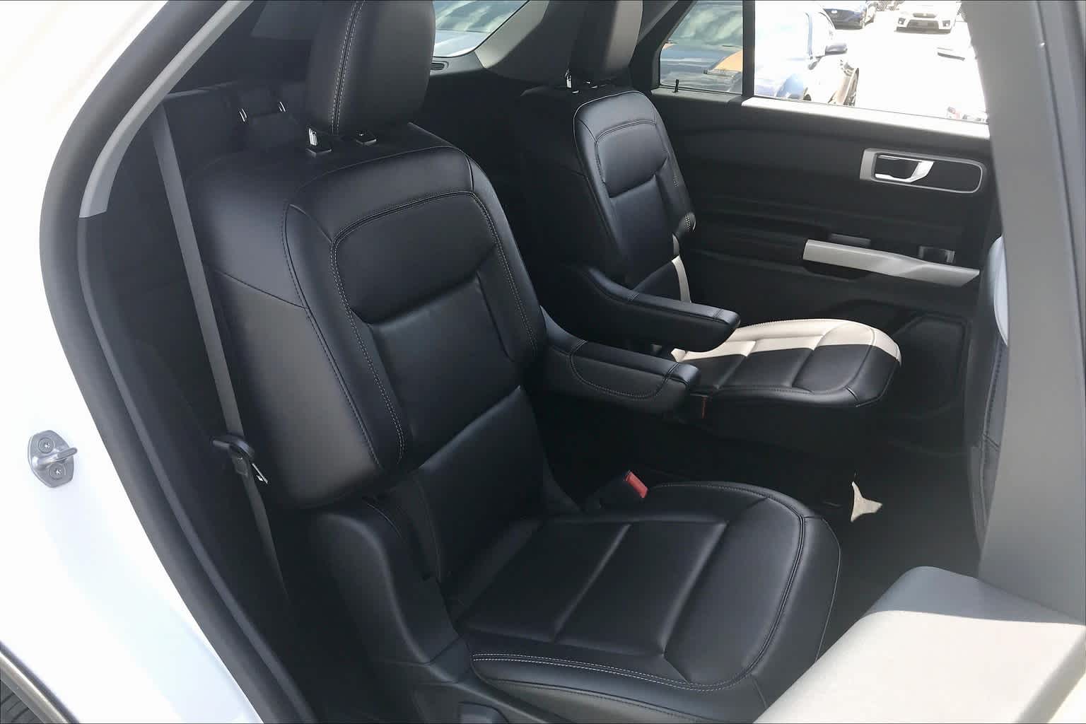 2022 Ford Explorer XLT photo 14