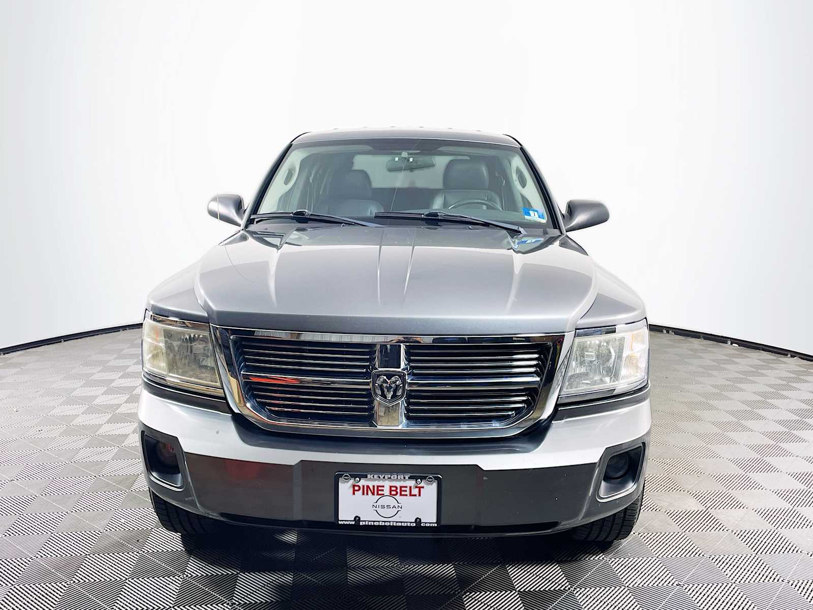 2008 Dodge Dakota Laramie photo 2