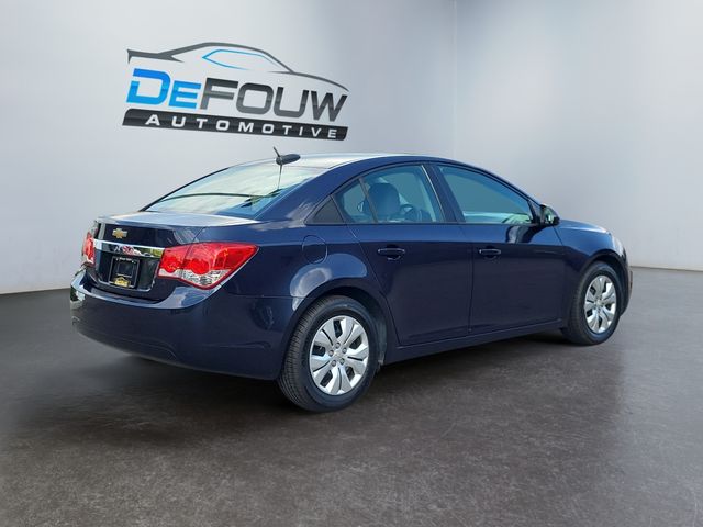 2015 Chevrolet Cruze LS photo 3