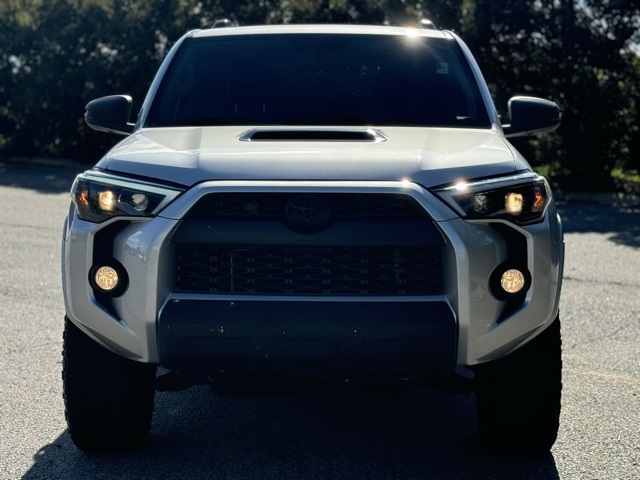 2019 Toyota 4Runner TRD Off-Road Premium photo 3