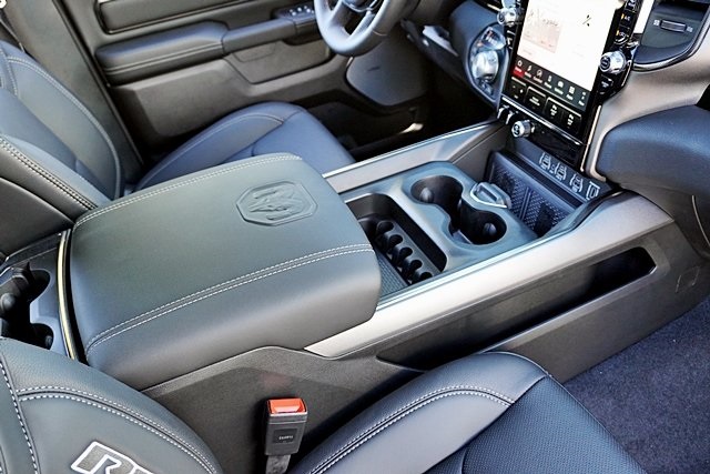 New 2026 Diamond Black Crystal Pearl-Coat Exterior Paint RAM Rebel image 16