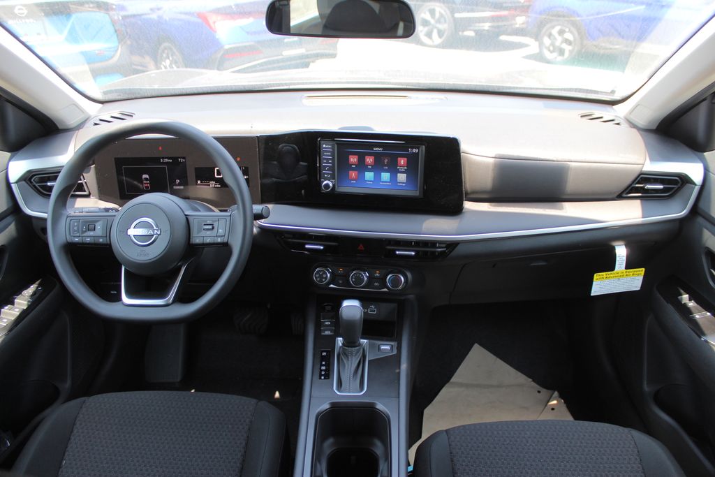 2025 Nissan Kicks S photo 13