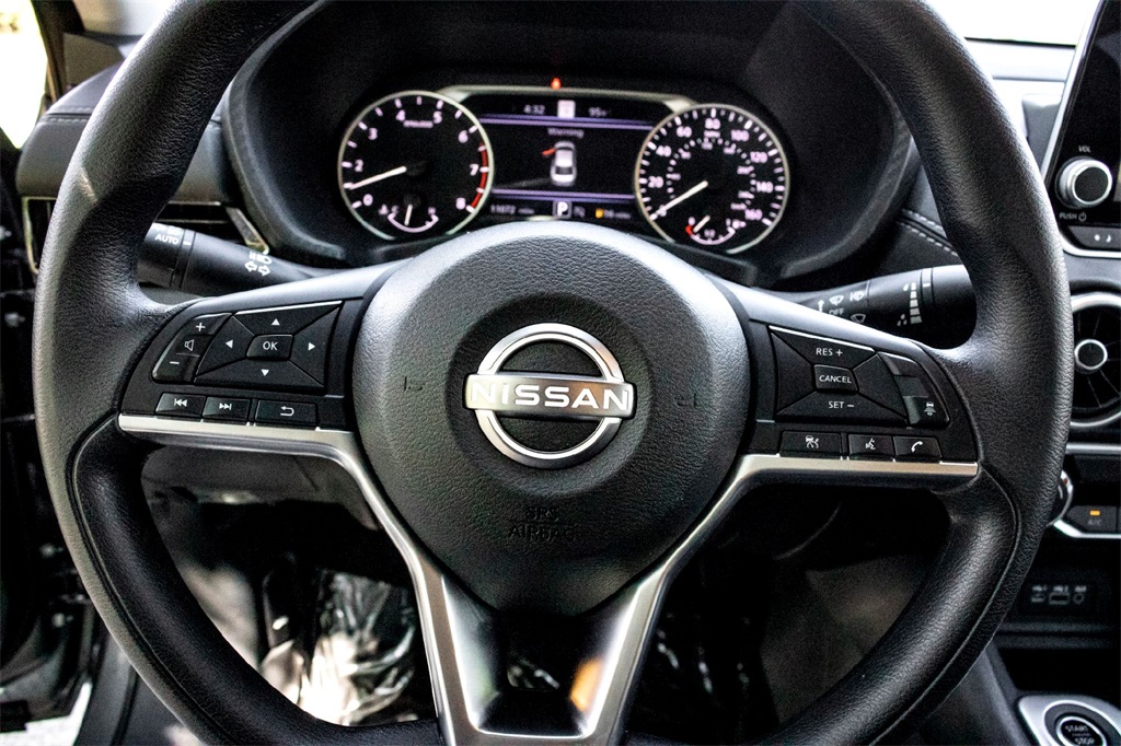2025 Nissan Sentra SV photo 17