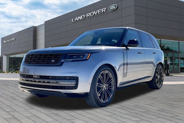 2025 Land Rover Range Rover SE's photo