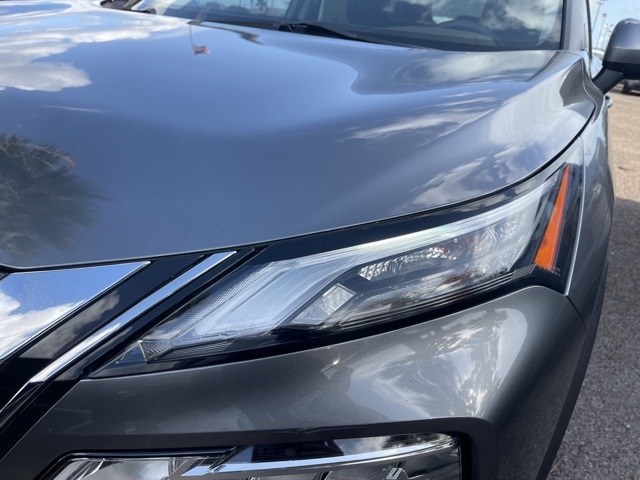 2023 Nissan Rogue SV photo 8