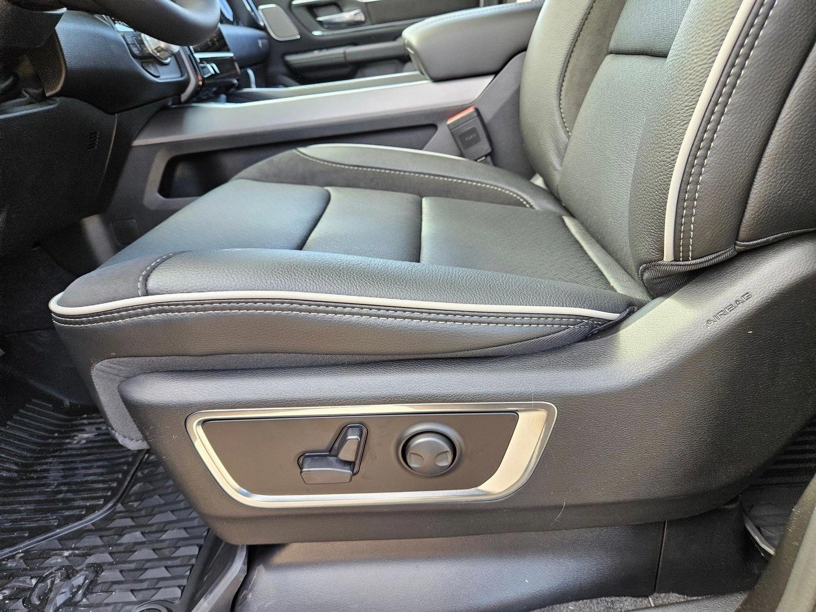 2026 Ram 1500 Laramie photo 4