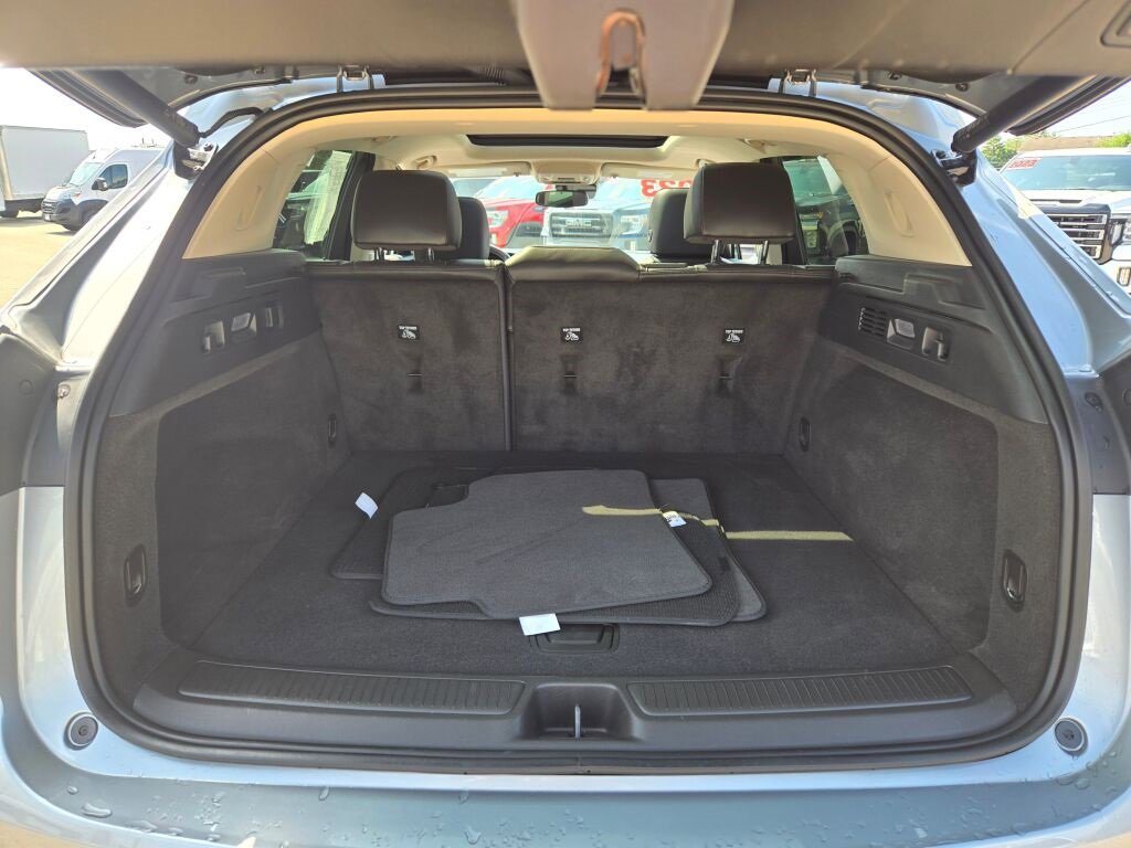 2023 Buick Envision Essence photo 16