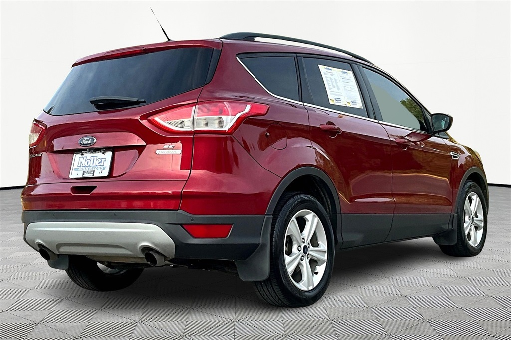 Used 2016 Ford Escape SE with VIN 1FMCU0GX9GUA84404 for sale in Lawrence, KS