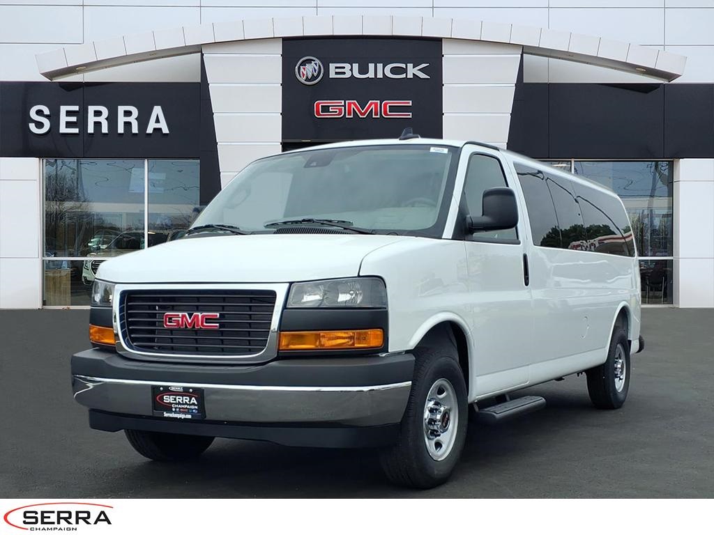 2025 GMC Savana Passenger LT's photo