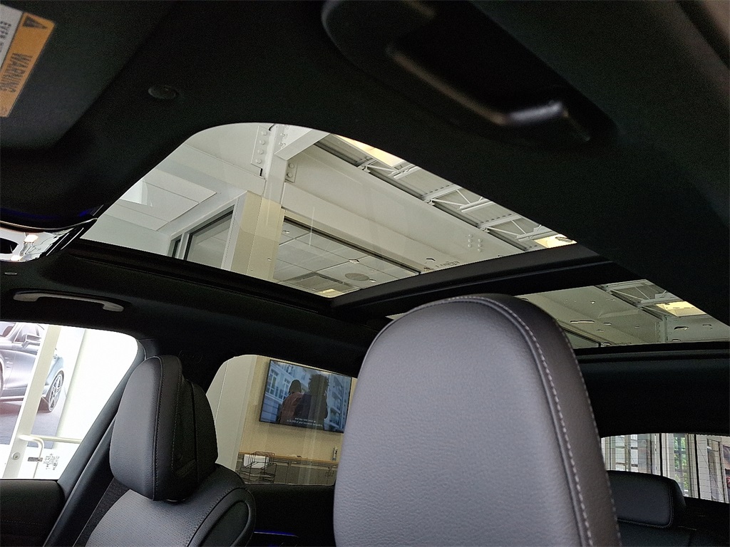 2025 Mercedes Benz GLC 350e 4MATIC photo 10