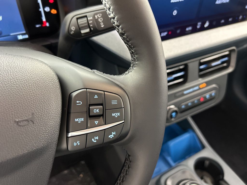 2025 Ford Maverick XLT photo 12