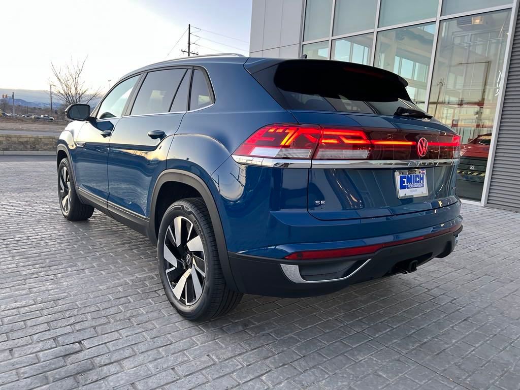 2025 Volkswagen Atlas Cross Sport SE Technology photo 3