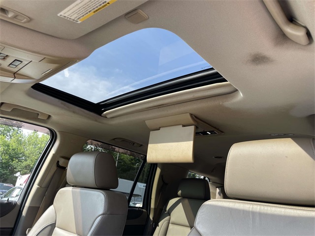 2016 Chevrolet Tahoe LT photo 11