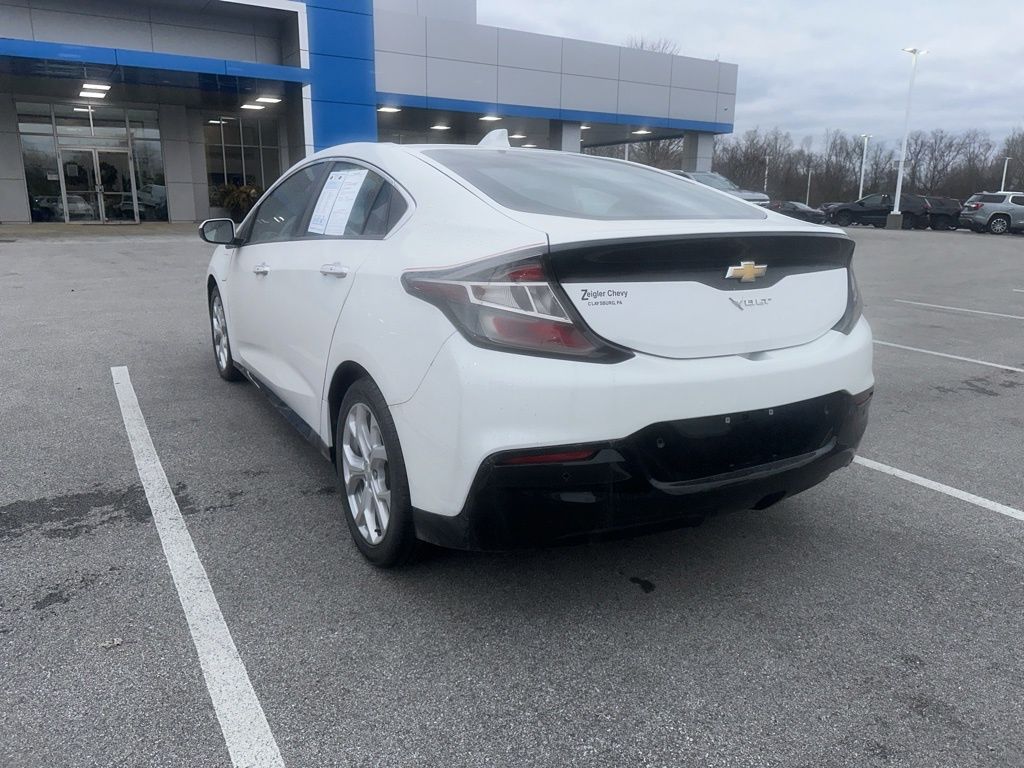 2017 Chevrolet Volt Premier photo 3