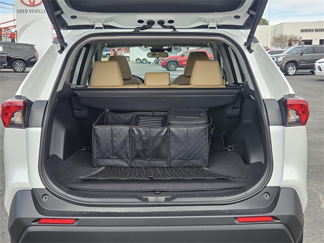 2025 Toyota RAV4 XLE Premium photo 2