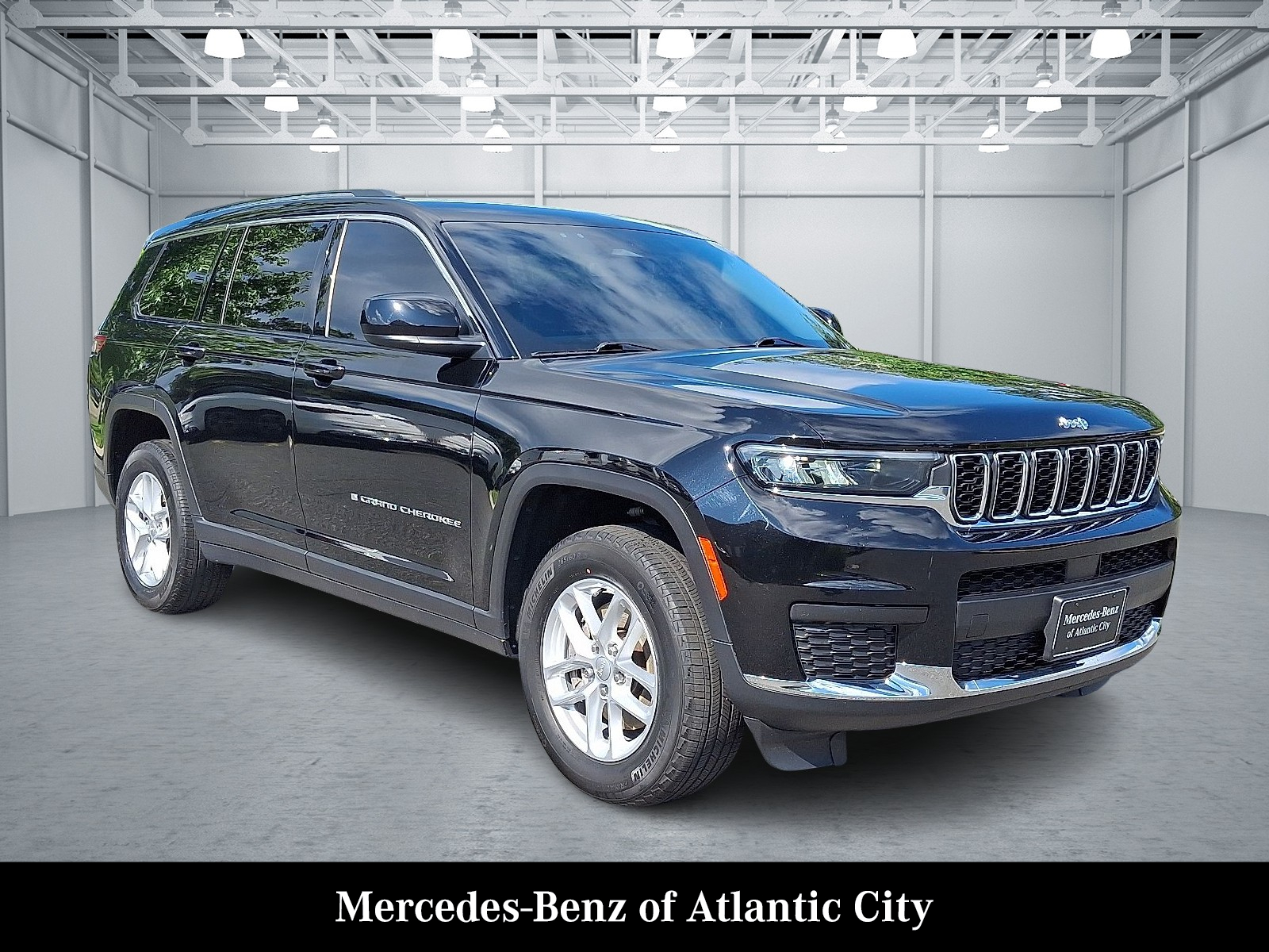 2022 Jeep Grand Cherokee L Laredo