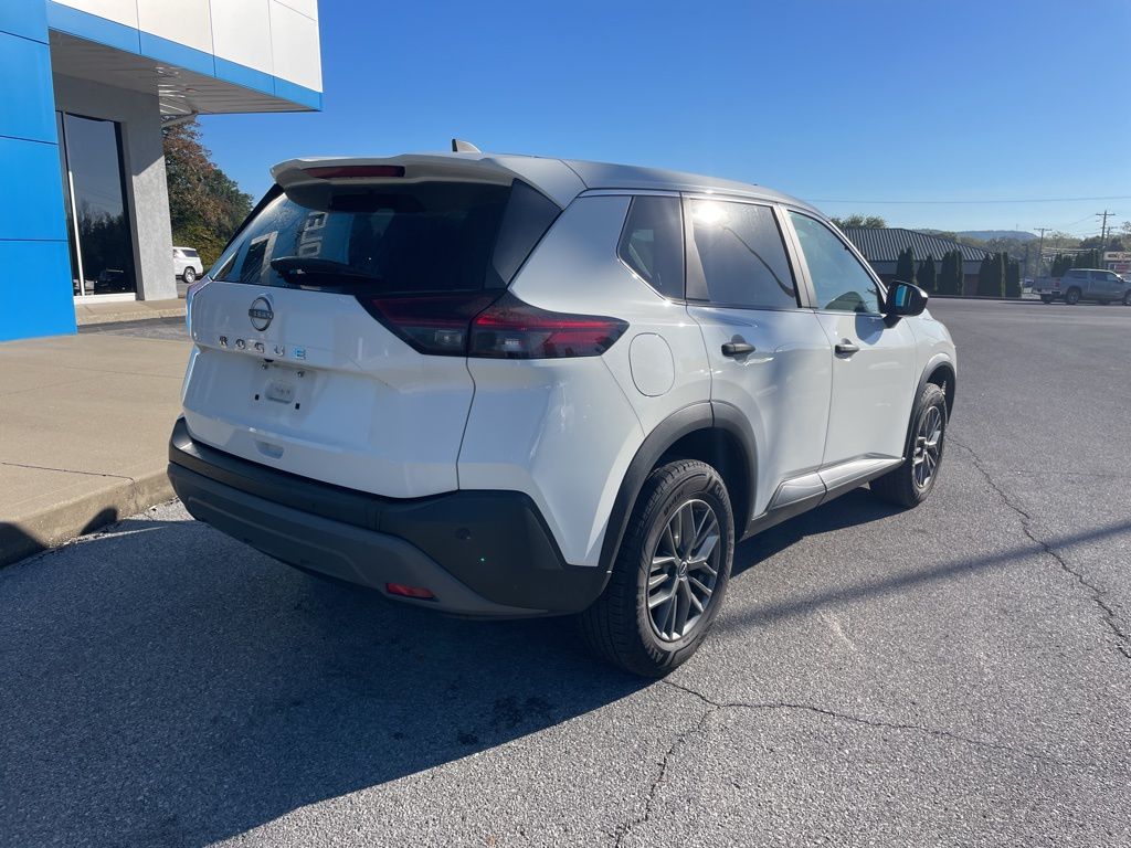 2023 Nissan Rogue S photo 2