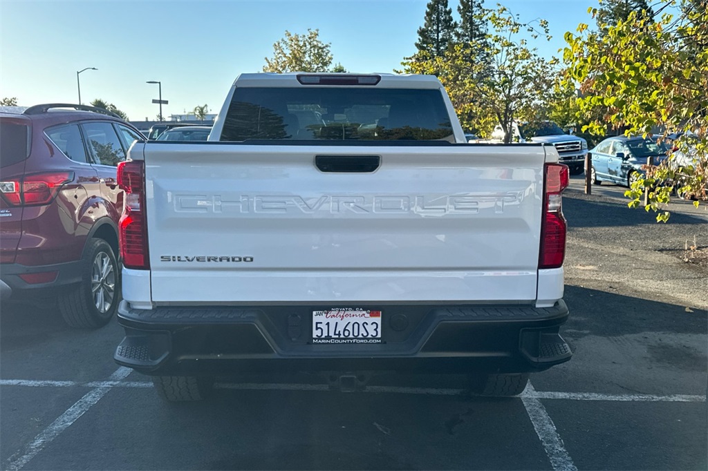 2023 Chevrolet Silverado 1500 photo 2