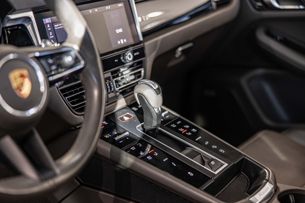 2022 PORSCHE MACAN - Image 21
