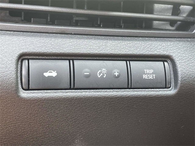 2024 Nissan Altima 2.5 SV photo 28