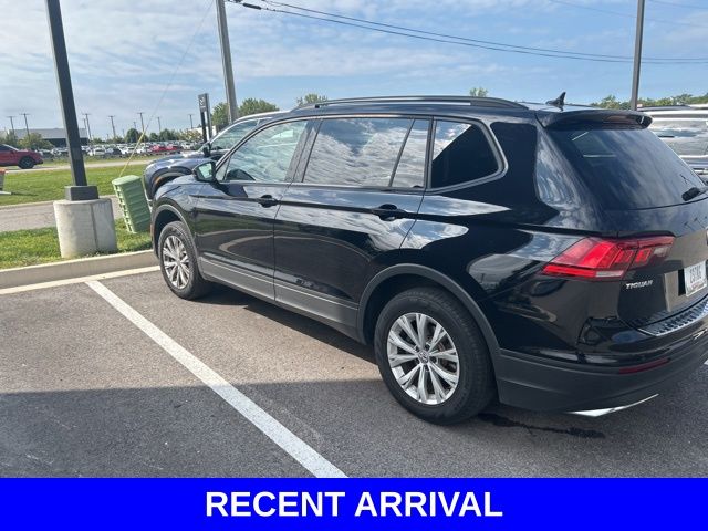 2020 Volkswagen Tiguan S photo 2