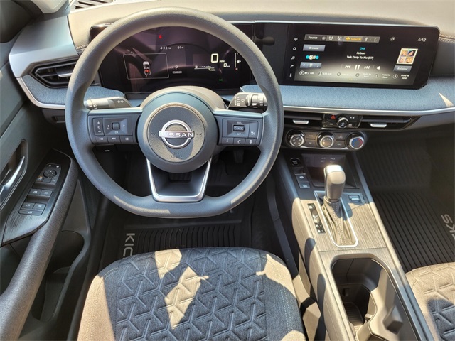 2025 Nissan Kicks SV photo 10