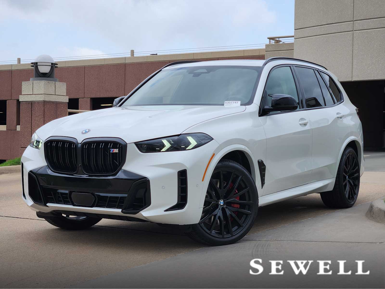2026 BMW X5 M60i
