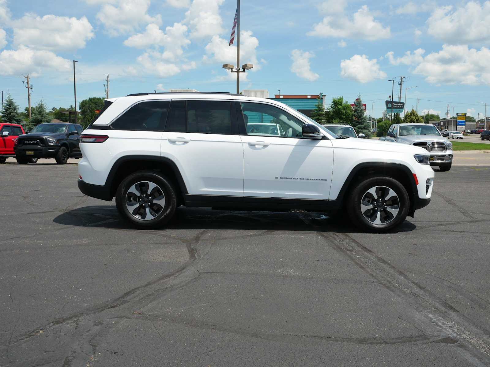 Used 2024 Jeep Grand Cherokee 4xe with VIN 1C4RJYB66R8958644 for sale in Brainerd, Minnesota