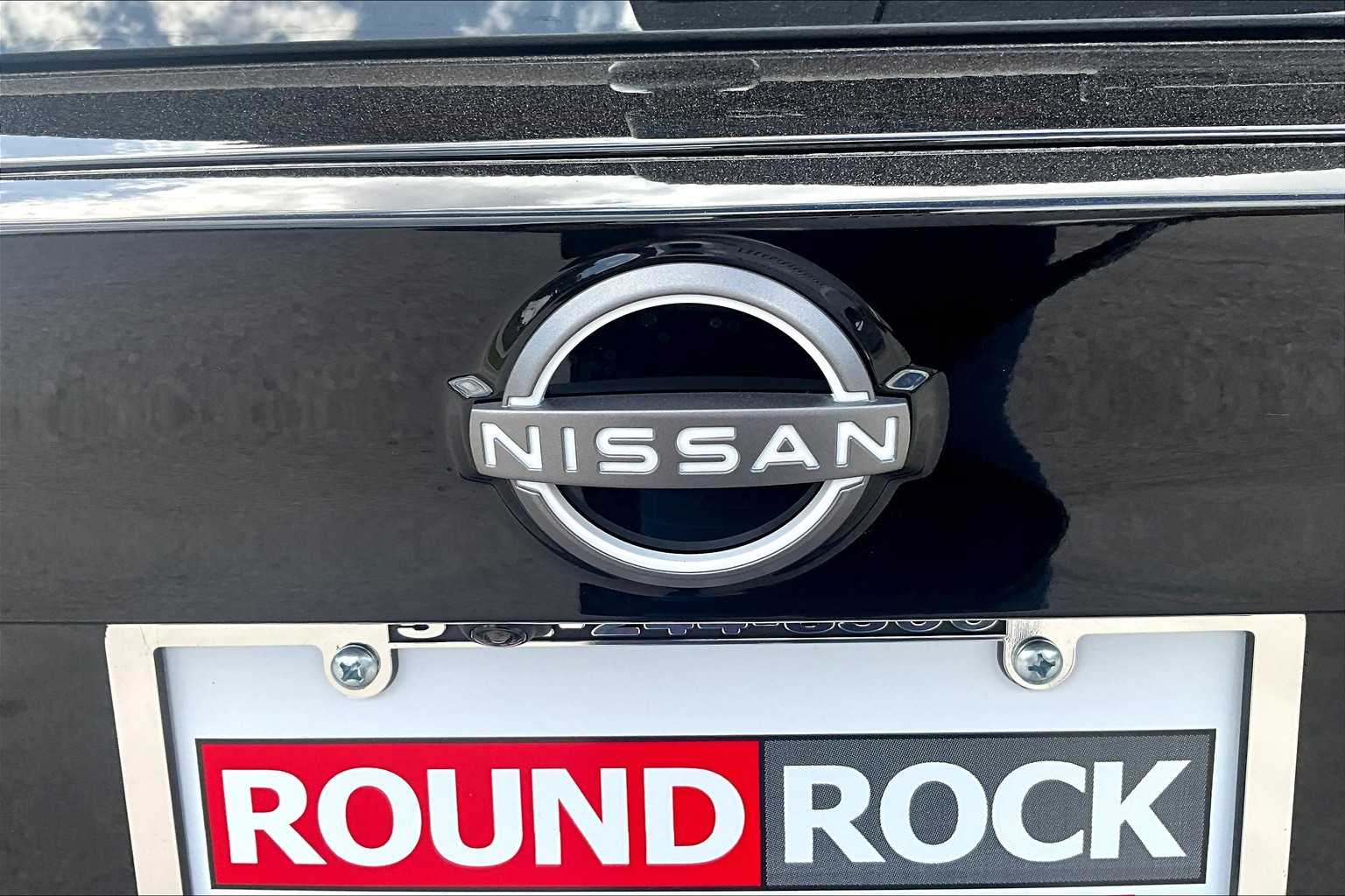 2025 Nissan Kicks SV photo 8