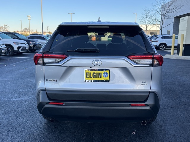 2024 Toyota RAV4 LE photo 4