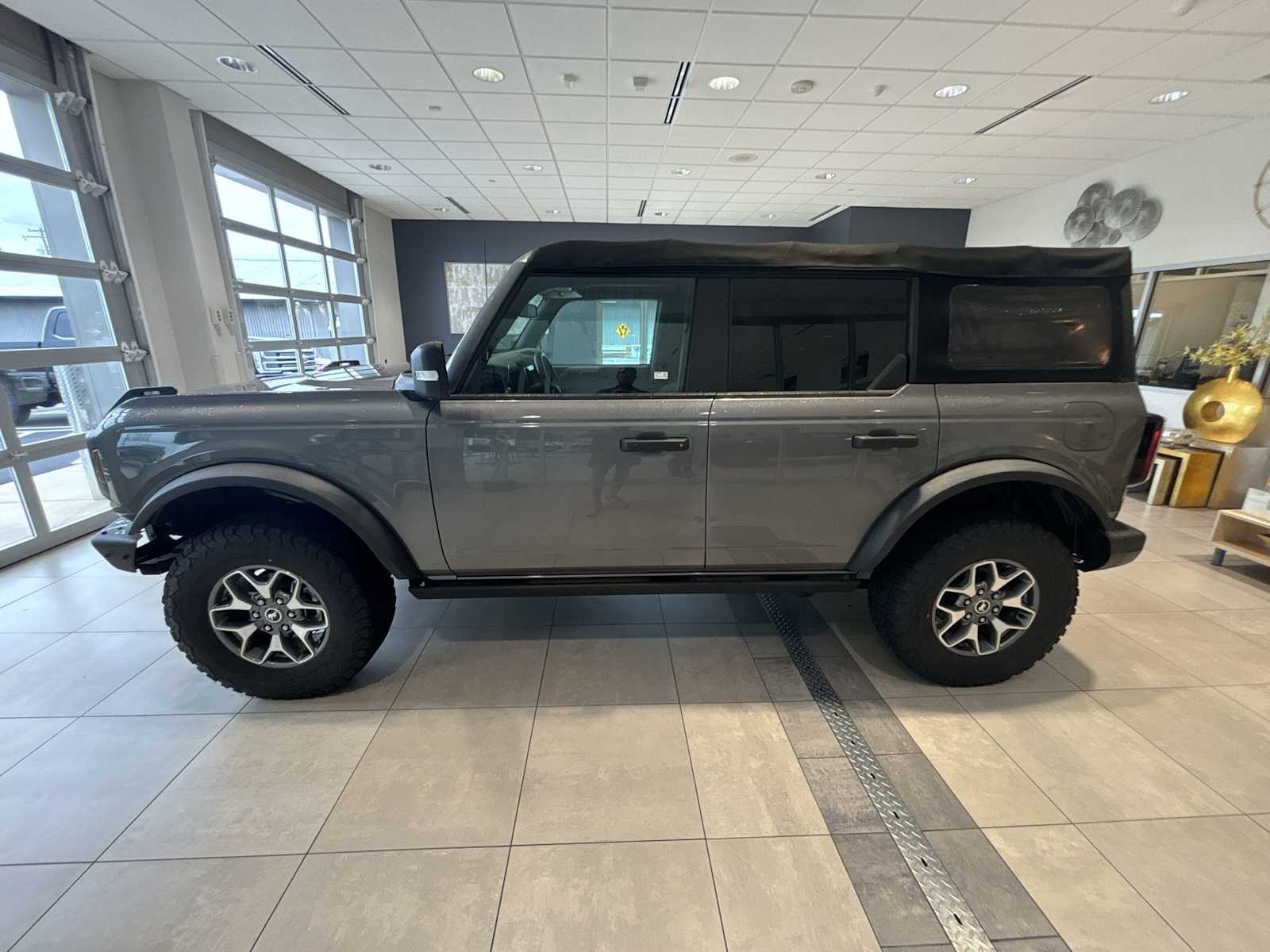 2022 Ford Bronco Badlands photo 6