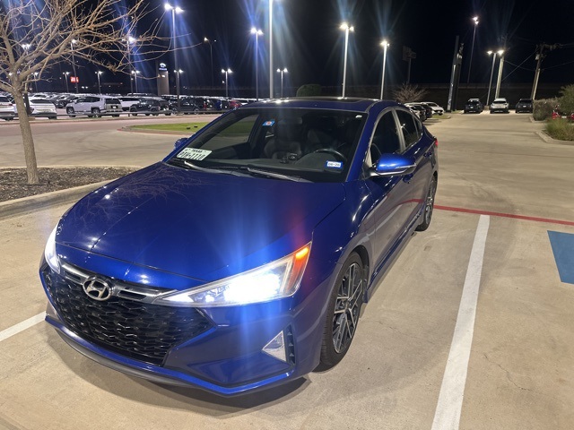 2019 Hyundai Elantra Sport's photo