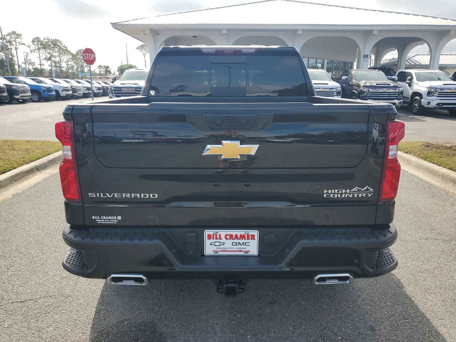 2025 Chevrolet Silverado 1500 High Country photo 4