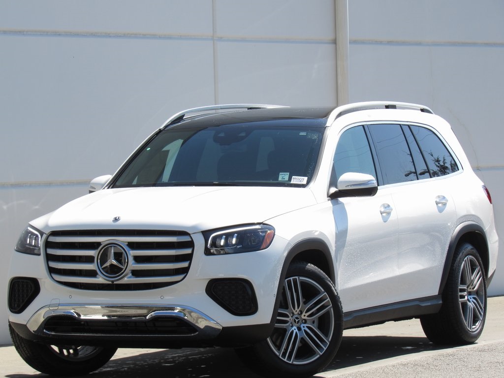 2025 Mercedes-Benz GLS Base's photo