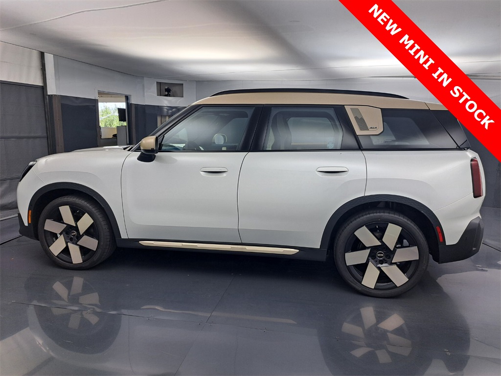 2025 Mini Countryman ALL4 Signature photo 5