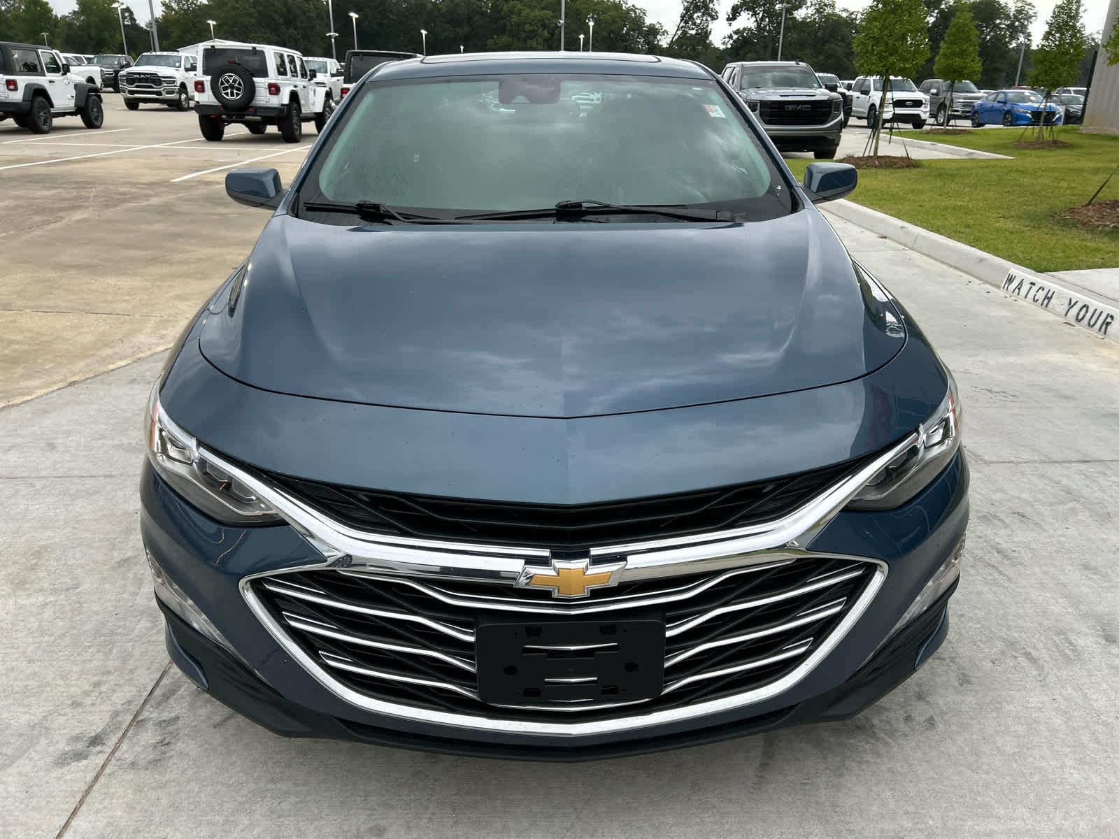 2024 Chevrolet Malibu Premier 2LT photo 3