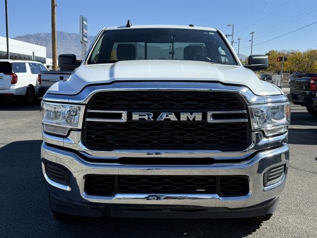 2022 Ram 2500 Tradesman photo 3