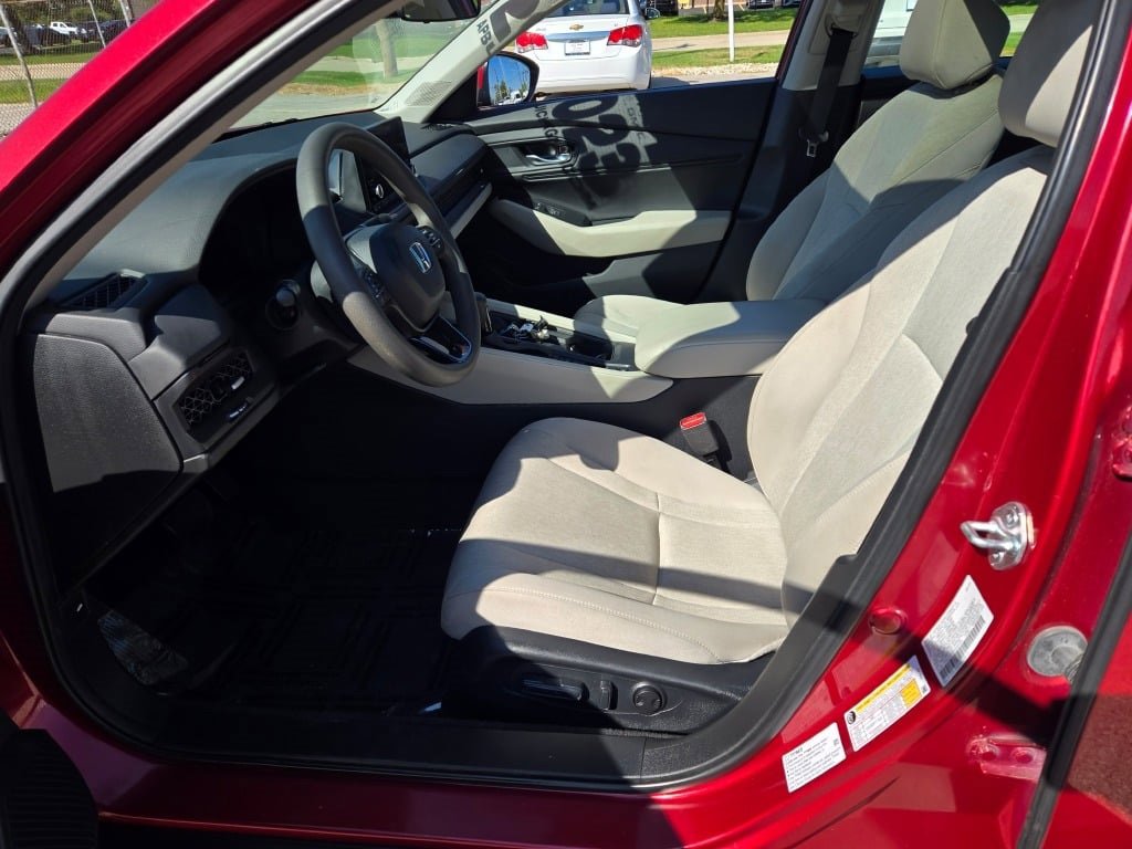 2023 Honda Accord EX photo 13