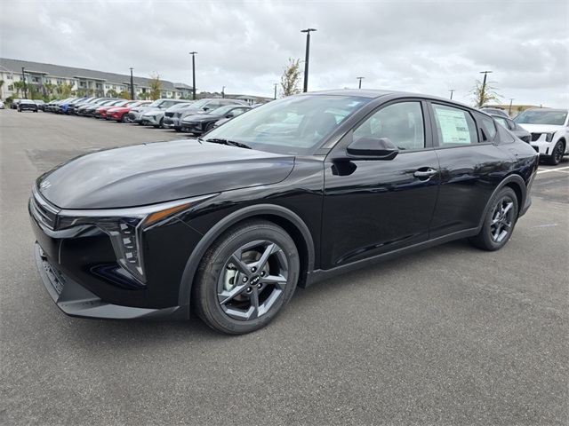 2025 Kia K4 LXS photo 2