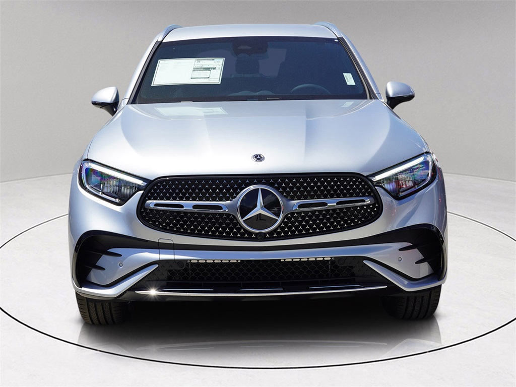 2025 Mercedes Benz GLC 300 4MATIC photo 2