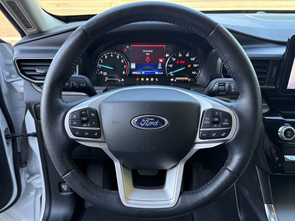 2023 Ford Explorer Limited photo 10