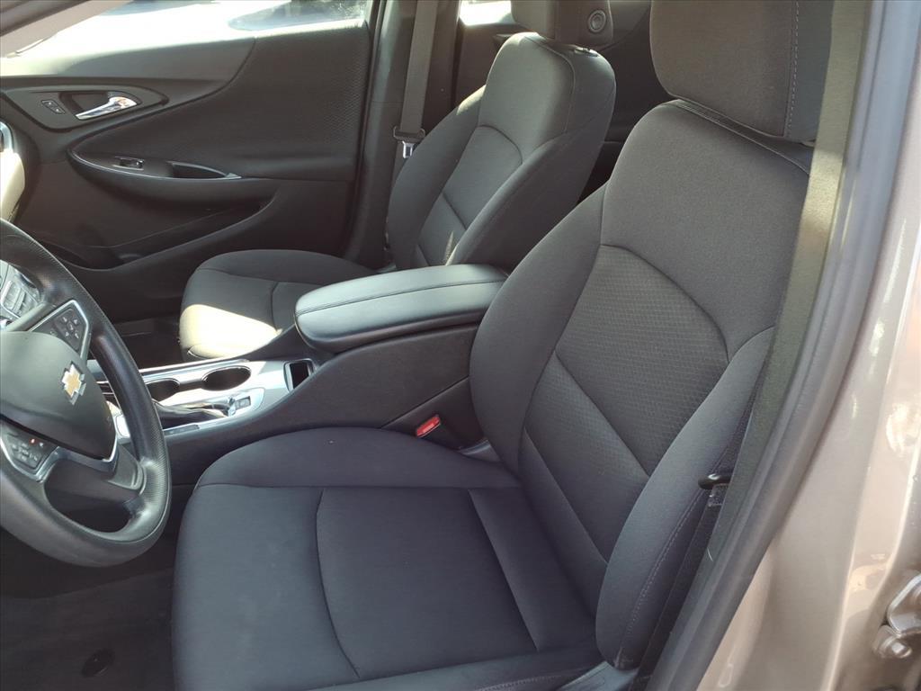 2023 Chevrolet Malibu 1LT photo 14