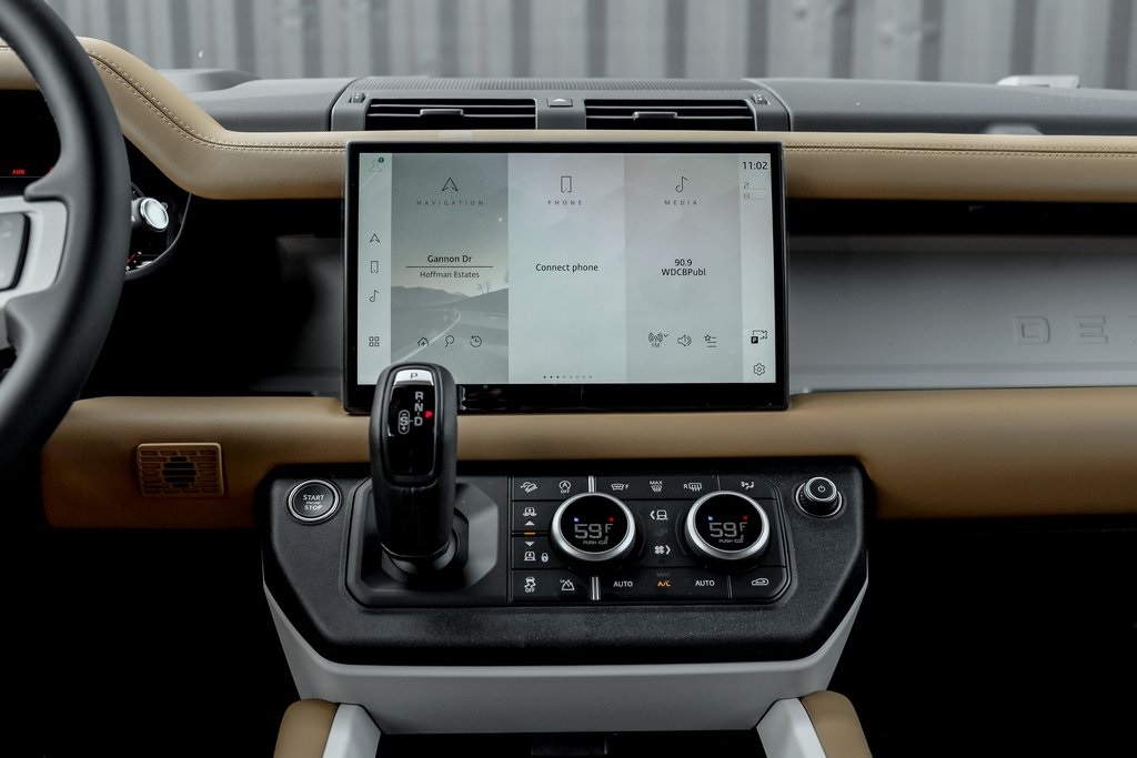 2025 Land Rover Defender 110 S photo 19