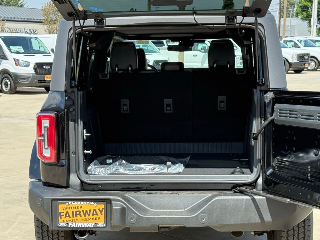 2025 Ford Bronco Outer Banks photo 17