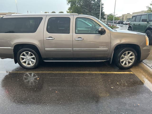 2014 Gmc Yukon XL Denali photo 2