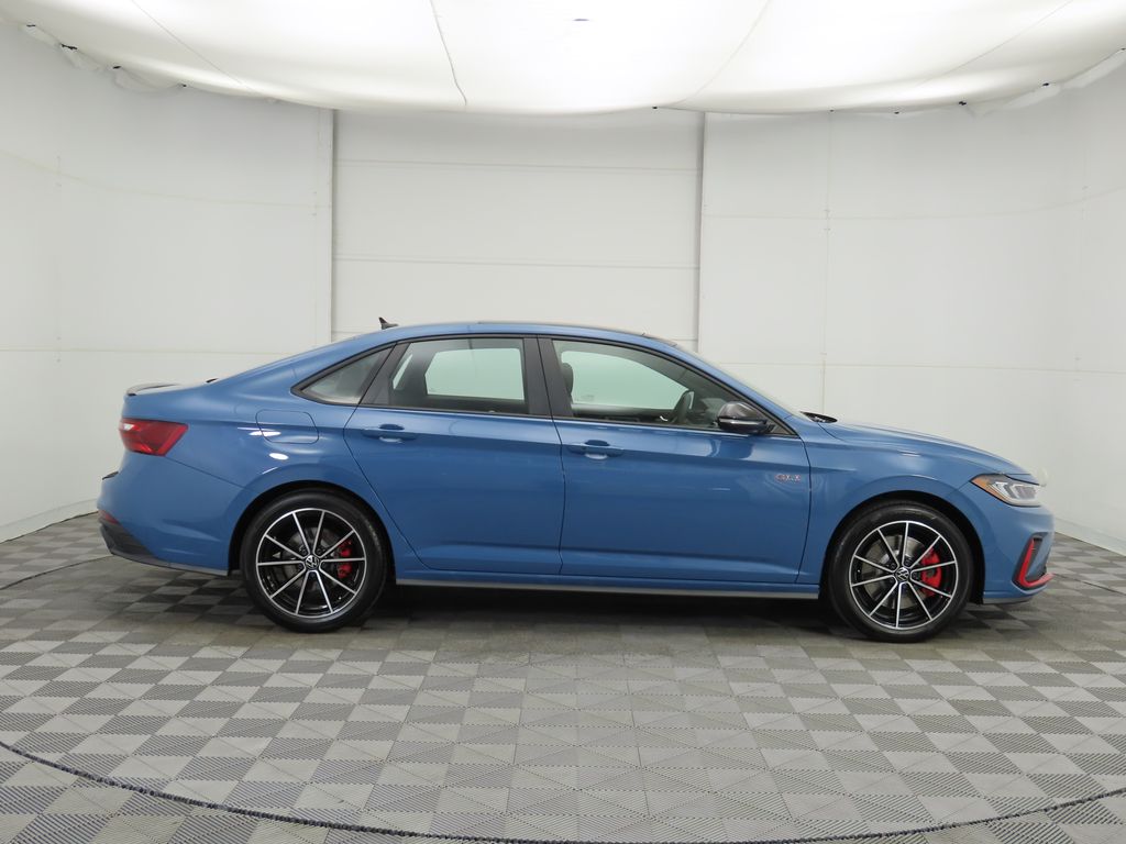 2026 Volkswagen Jetta GLI 2.0T Autobahn photo 4
