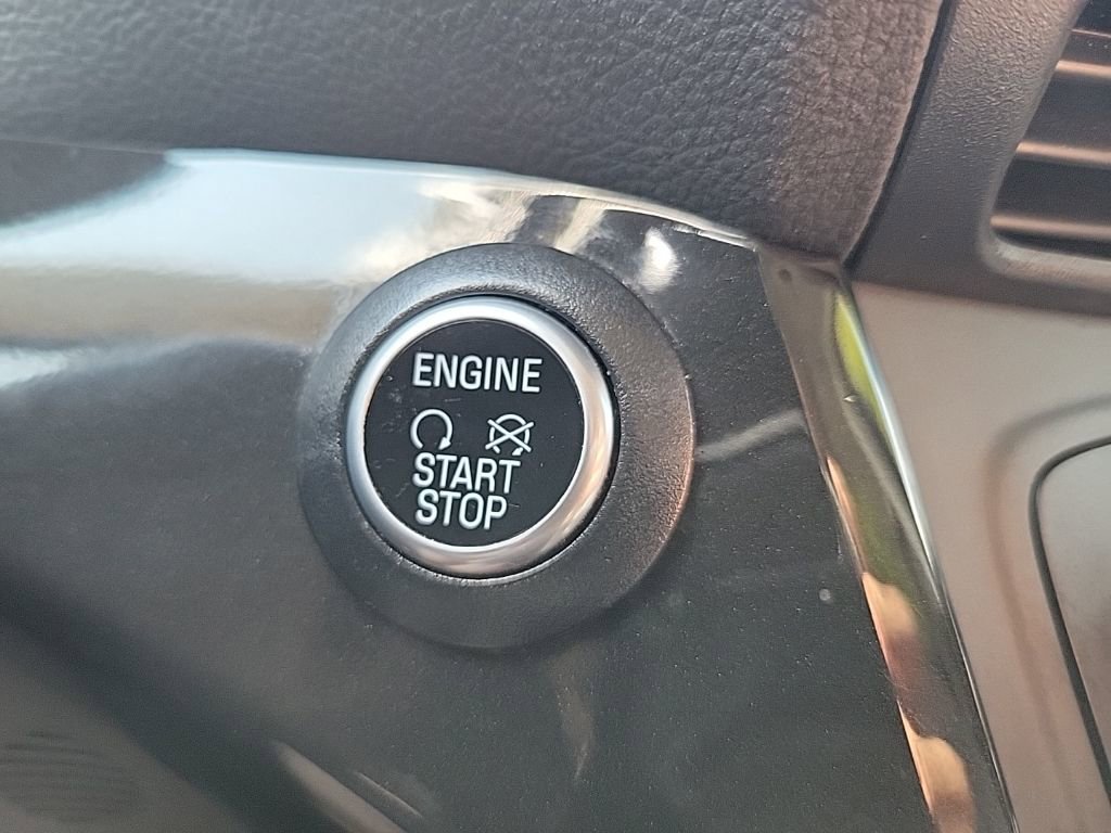 2018 Ford Escape Titanium photo 16